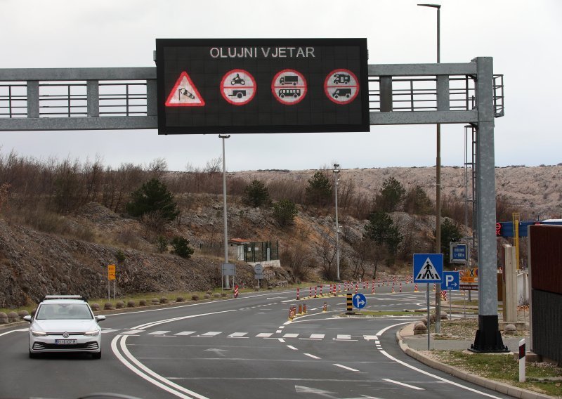 Na A6 zbog jakog vjetra zabranjen promet između Kikovice i Delnica svima osim osobnim vozilima