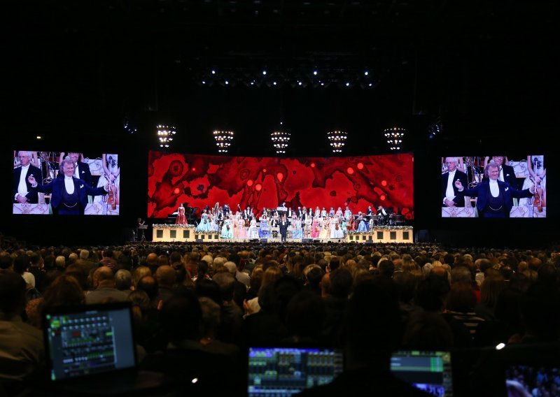 Miljenik domaće publike André Rieu oduševio u Areni