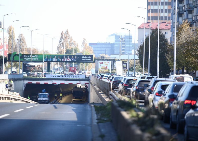 Zbog radova podvožnjaku u Zagrebu stvorile su se velike gužve