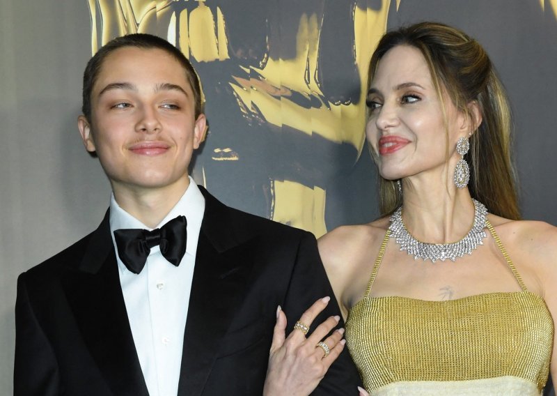 Ništa nije slučajno: Otkriven razlog zašto je Angelina Jolie na premijeru povela Knoxa