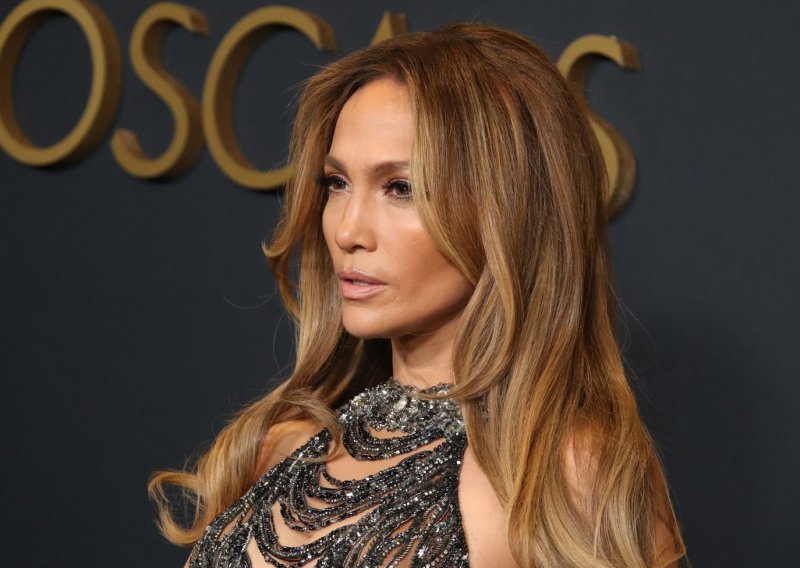 Otkrivena tajna: Evo kako se Jennifer Lopez nosi s razvodom