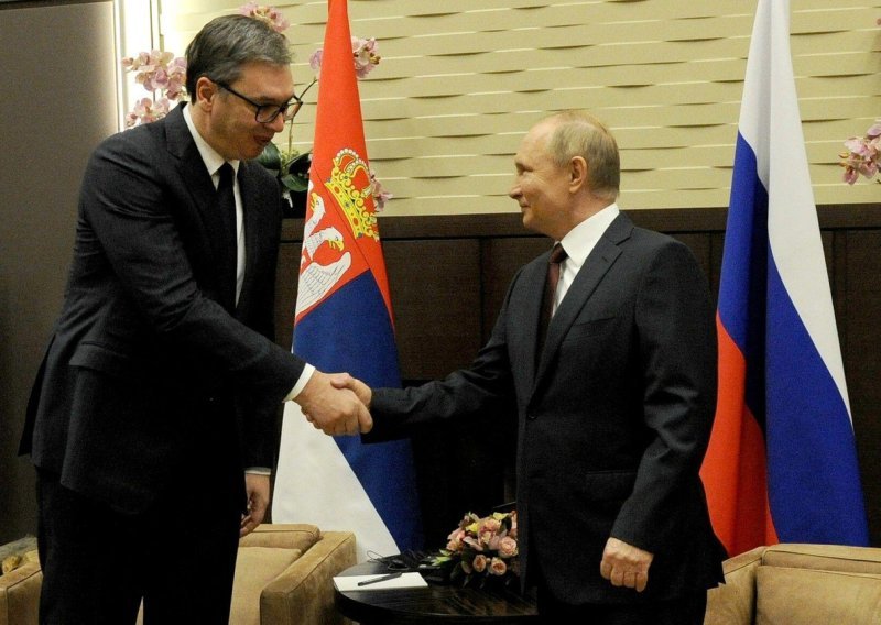 Putin pozvao Vučića u Moskvu