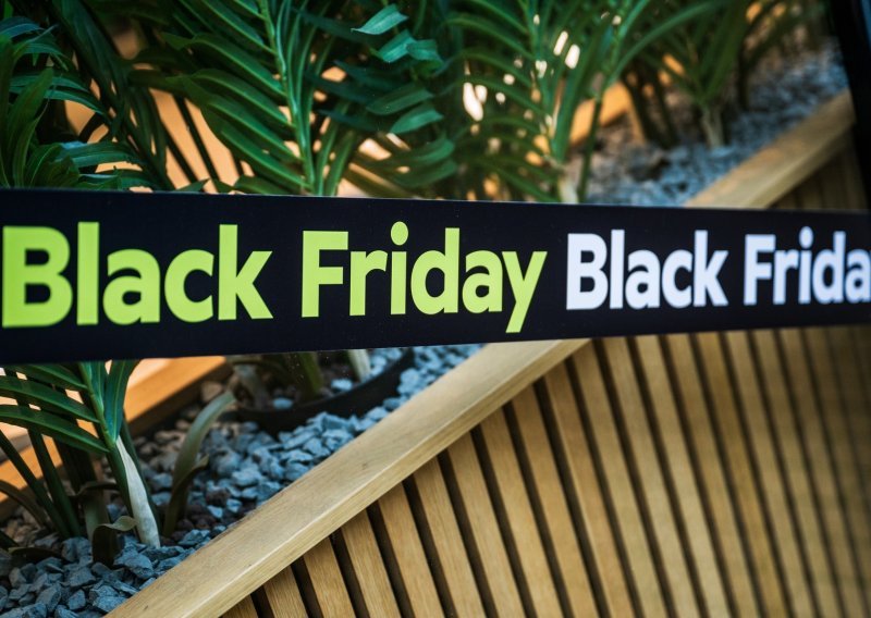 Black Friday euforija: Stručnjaci otkrivaju što se krije iza ovog shopping fenomena