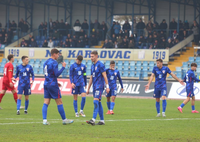 Pogledajte debakl U-19 Hrvatske protiv Srbije u Karlovcu