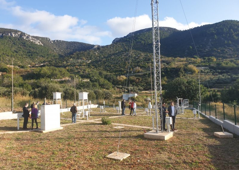 U Komiži otvorena nova meteorološka postaja