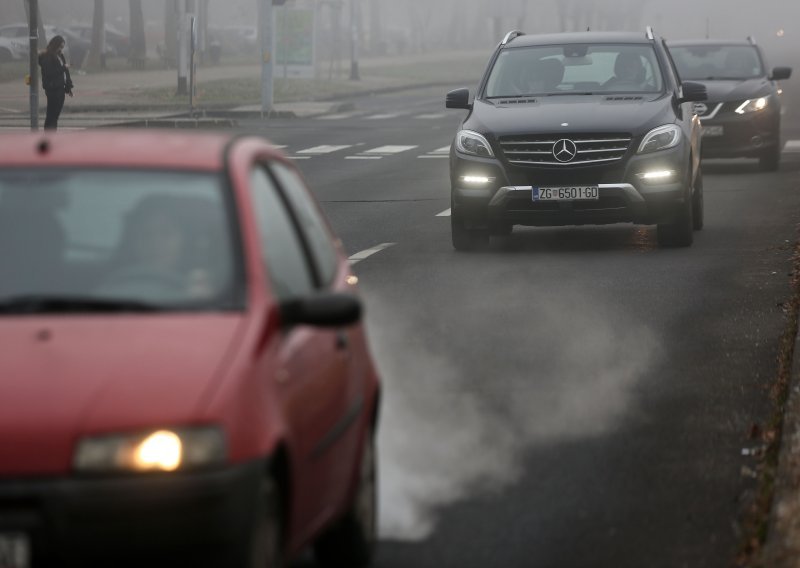 Sedam članica EU-a: Tražimo odgodu ograničenja emisija u autoindustriji