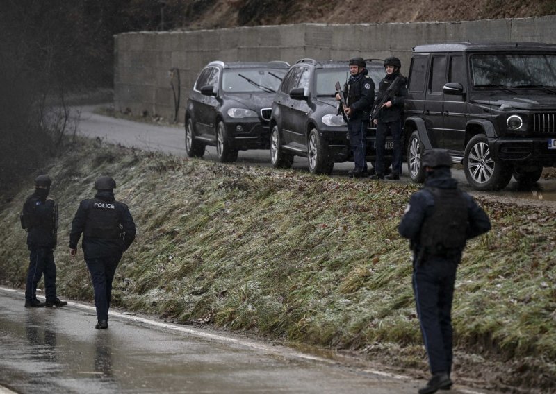 Na Kosovu uhićeno osmero ljudi, ministar: Za eksploziju je odgovoran Beograd