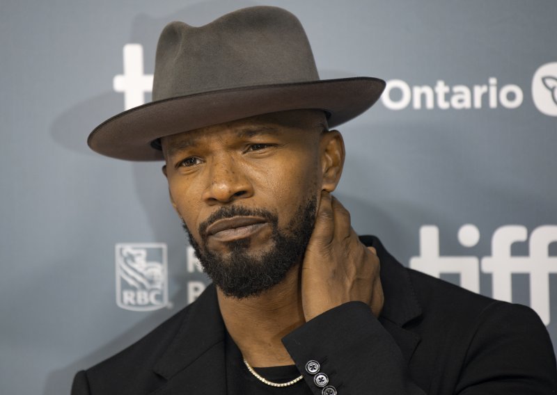 Oglasio se Jamie Foxx nakon što je ponovno završio u bolnici