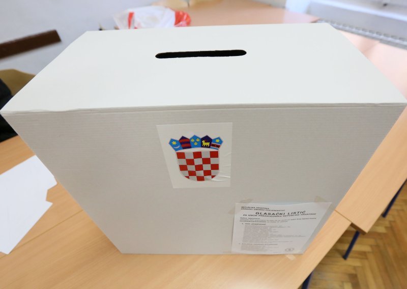 Želite promijeniti mjesto glasanja za drugi krug predsjedničkih izbora? Požurite jer je rok kratak