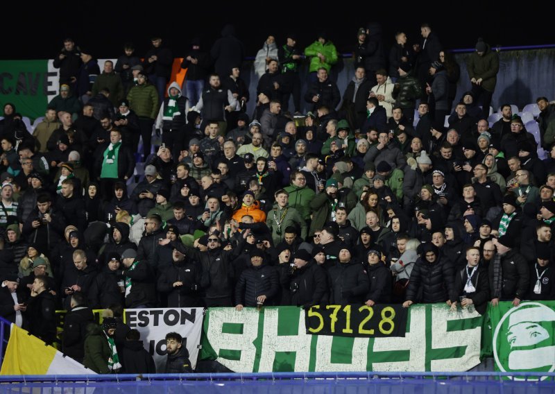 Celticovi navijači na Dinamovom stadionu sa zabranjenom zastavom