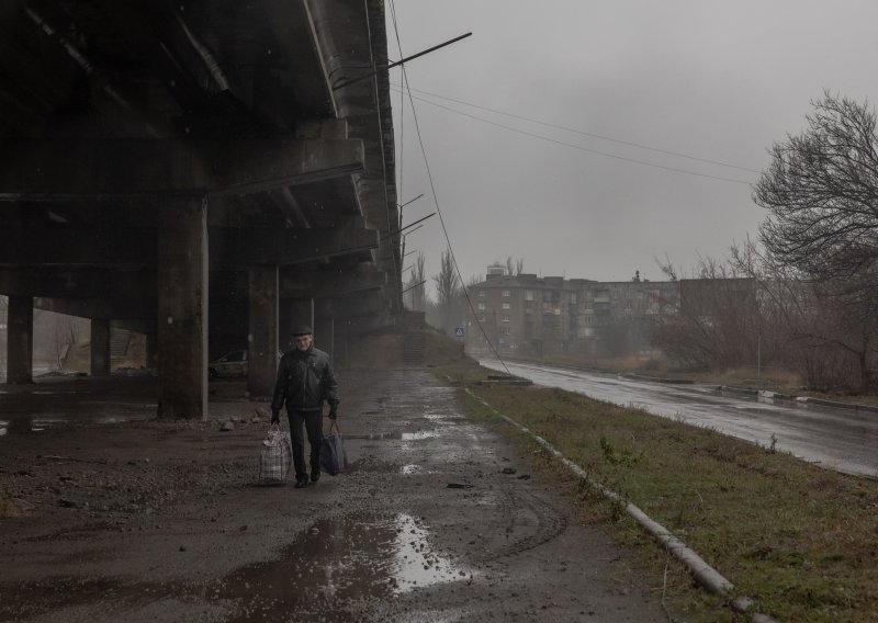 Rusi Ukrajinu napali s više od 60 dronova, nastoje iscrpiti protuzračnu obranu