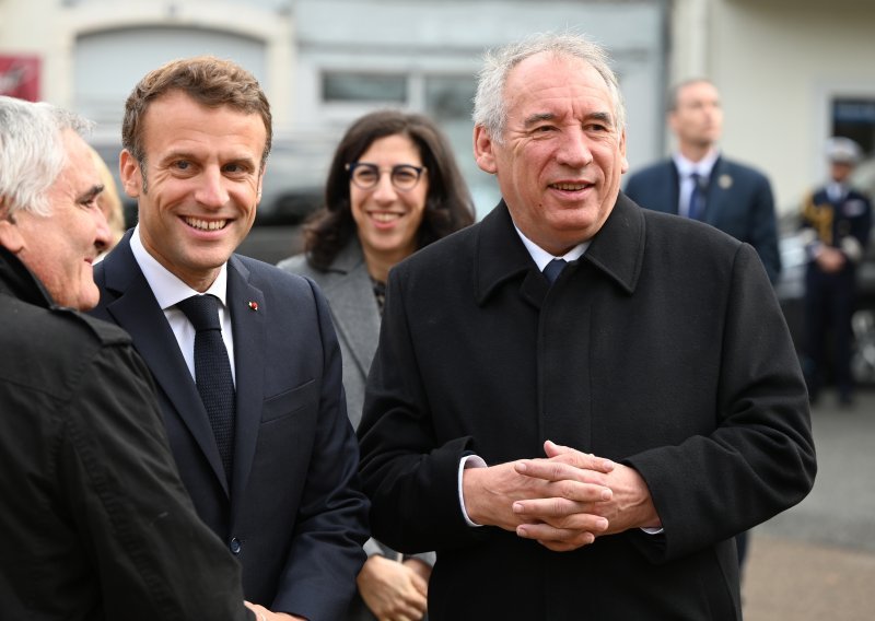 François Bayrou je novi premijer Francuske: Čeka ga težak posao