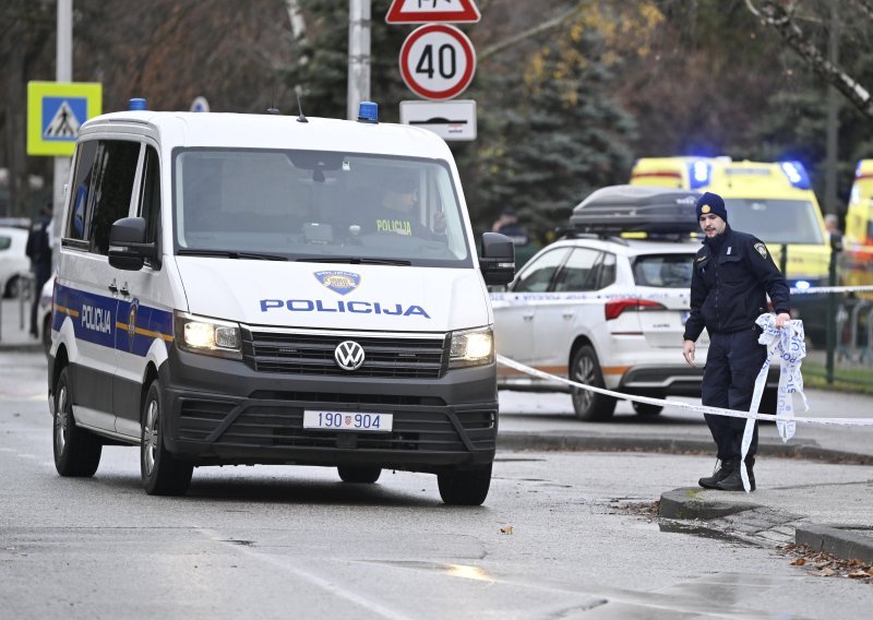 Otac učenice: Djeca pričaju da je mladić ušao u razred i išao redom napadati