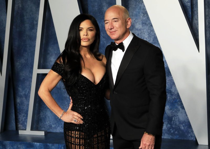 Ništa od vjenčanja! Jeff Bezos demantirao priču o svadbi u Aspenu