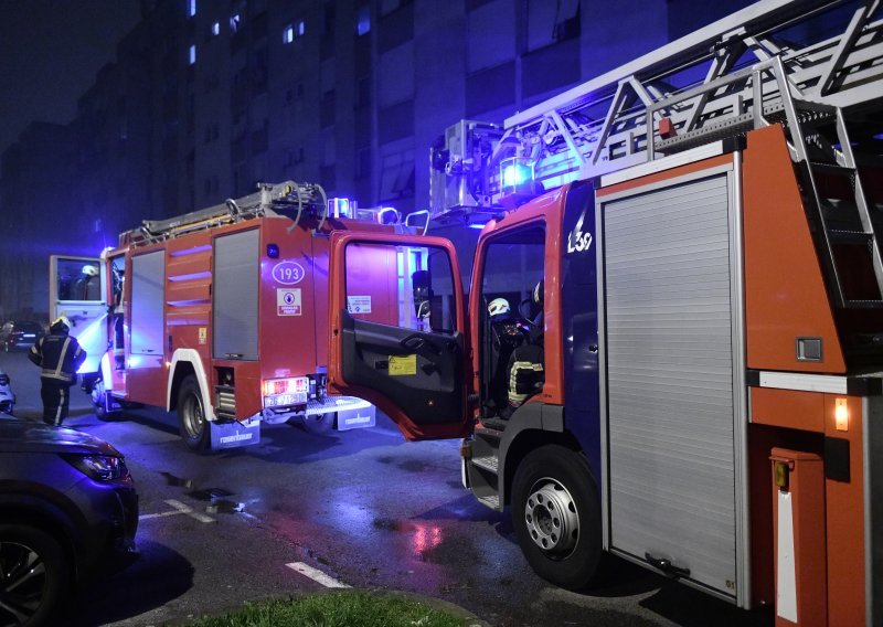 Požar u stanu u centru Zagreba: Jedna osoba spašena, evakuirano i troje djece