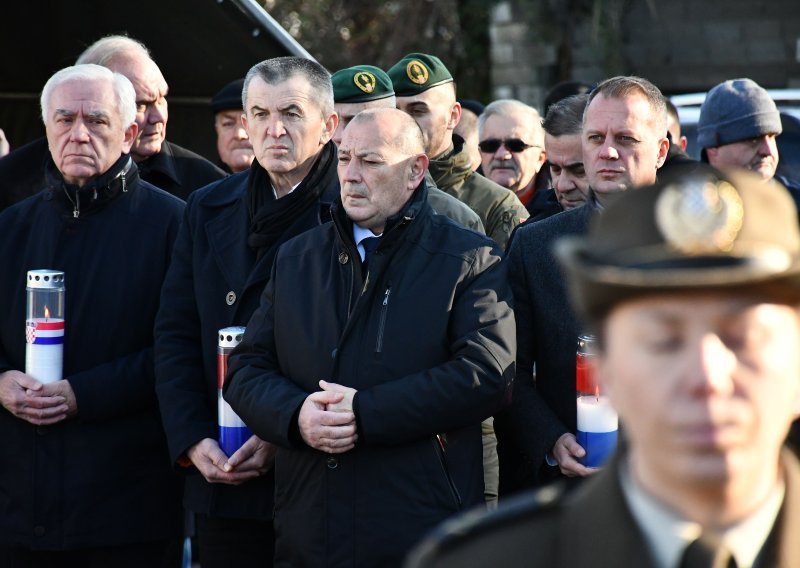 Medved na obljetnici oslobađanja srpskog logora: Nikad nećemo odustati!