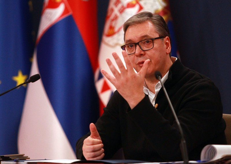 Vučić provocira opoziciju i ponovno nudi referendum o svojoj smjeni