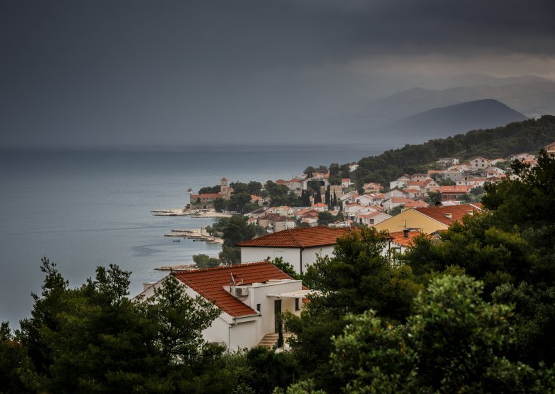 Koliko mjesečnih plaća trebate da kupite kuću u Europi? Evo gdje je Hrvatska