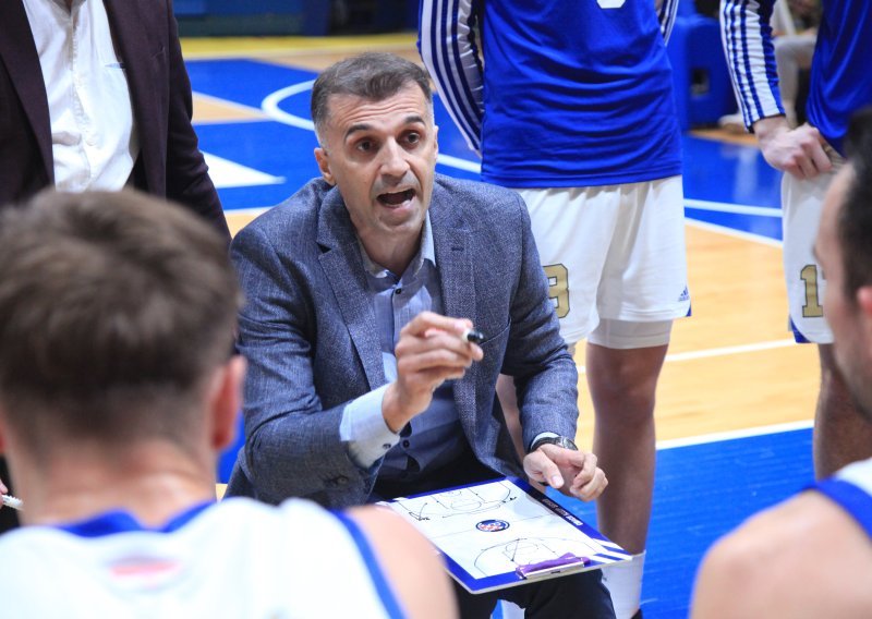 Cibona nakon sramotnog poraza ostala bez trenera, na klupu se vraća dobro poznato ime