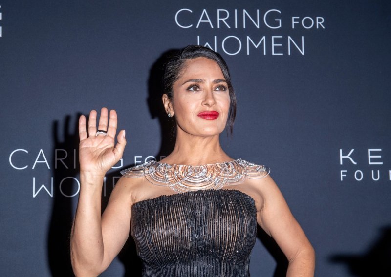 Fotografija atraktivne Salme Hayek u mladim danima ostavlja bez daha