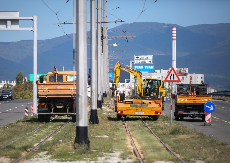 Nakon dvije godine i četiri mjeseca ponovno voze tramvaji preko Jadranskog mosta