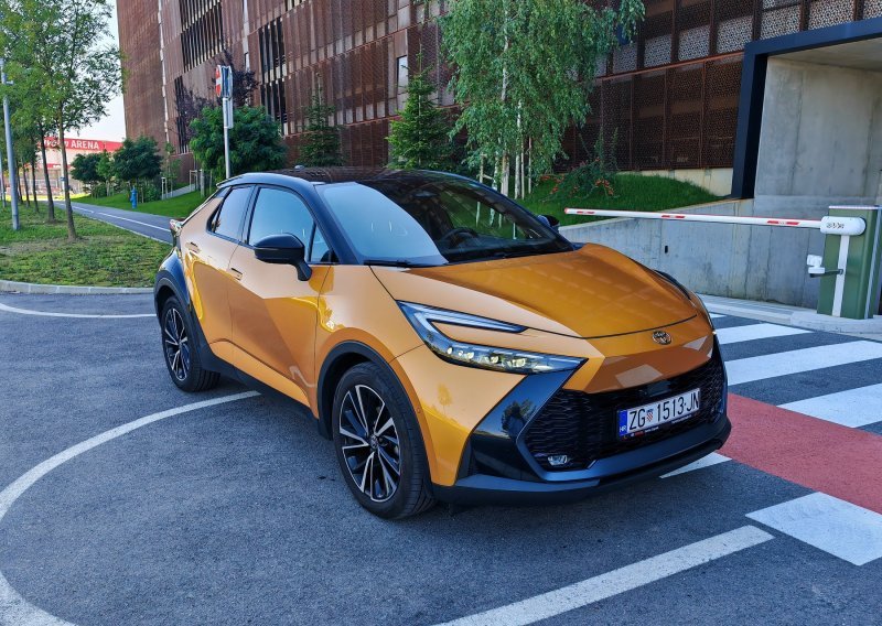 Vozili smo Toyotu C-HR 2.0HEV E-CVT: Moderan sjajno dizajniran samopunjivi hibridni crossover