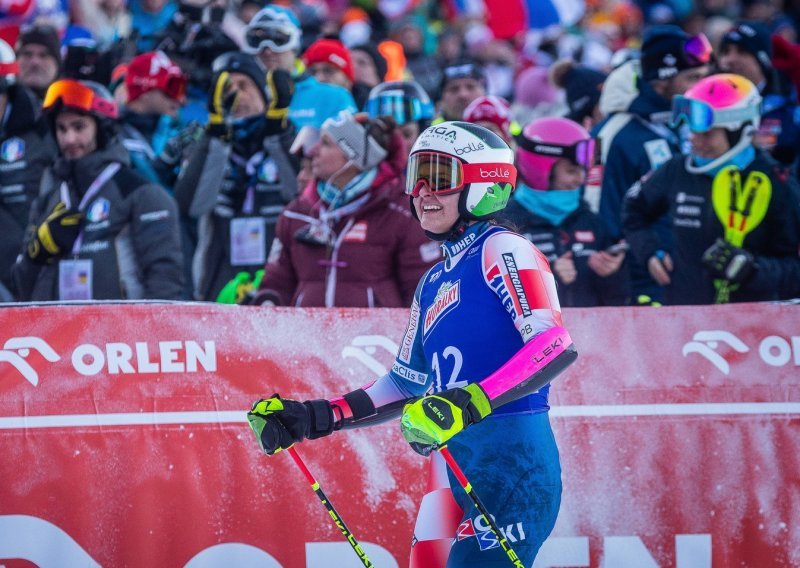 Zrinka Ljutić i s velikim zaostatkom u drugoj utrci veleslaloma može do postolja