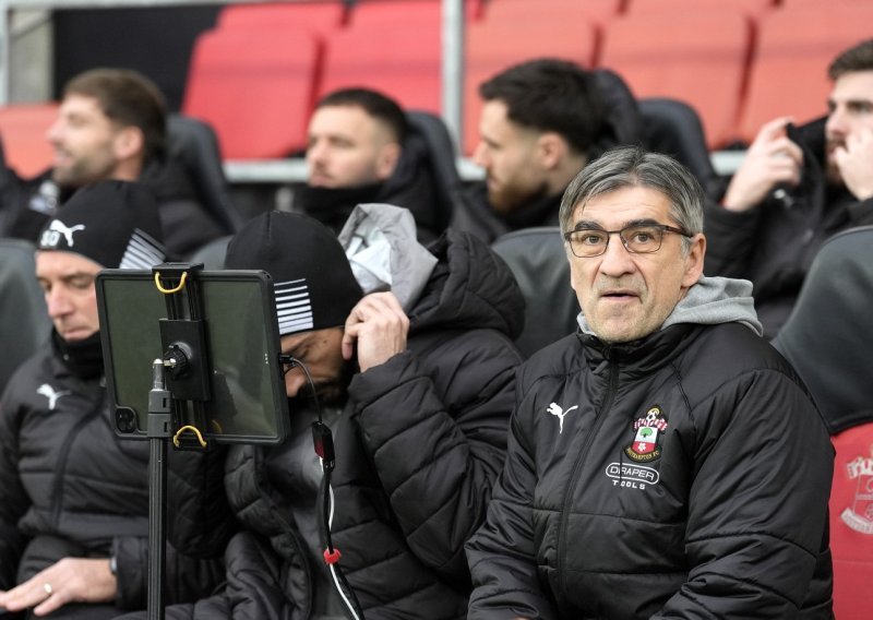 Ivan Jurić i dalje bez boda, s time da je sada doživio debakl na domaćem stadionu