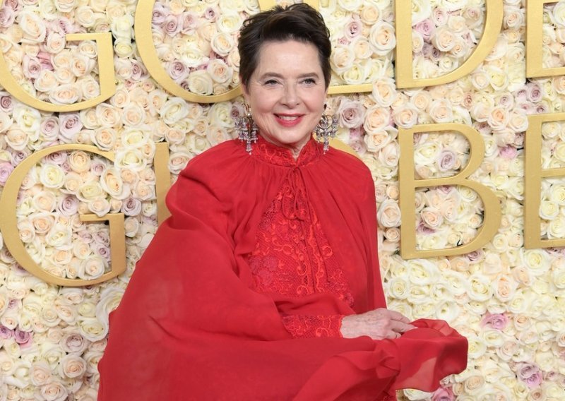 Diva koja ne stari: Isabella Rossellini u ovoj haljini izgleda kao u najboljim danima