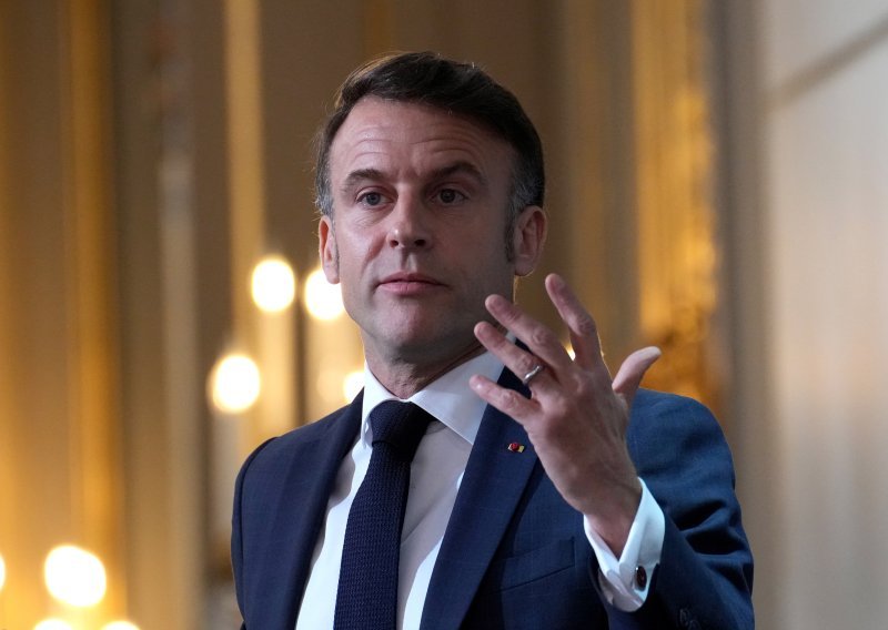 Macron: Iranski nuklearni program blizu točke bez povratka