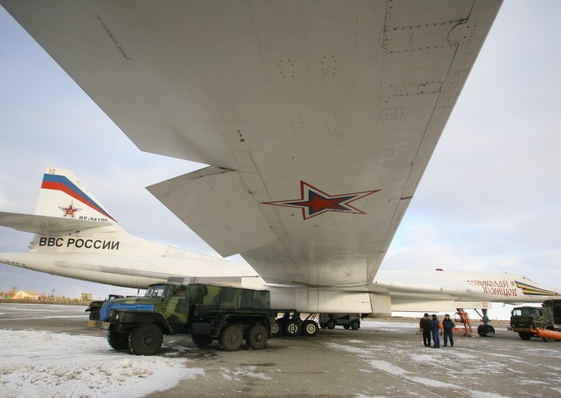 Ukrajinci napali ruski grad u kojem je flota strateških bombardera