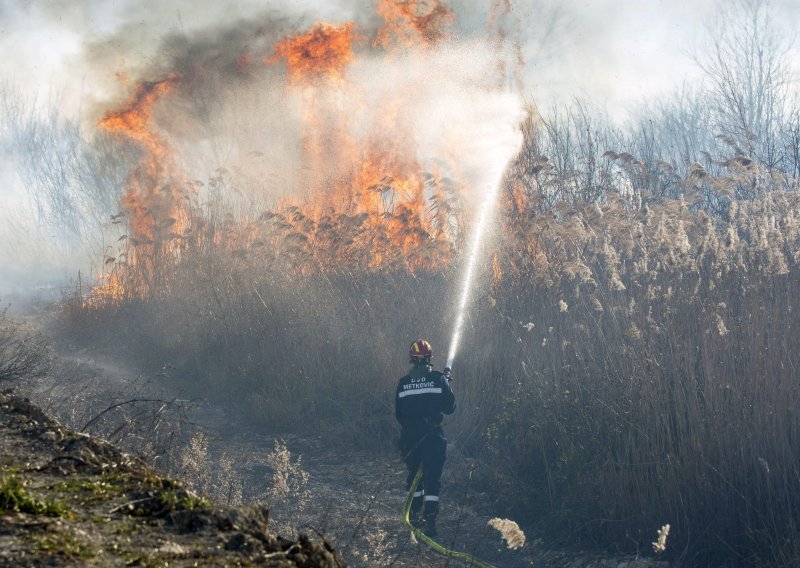 Nepoznati piromani izazivaju požare u dolini Neretve