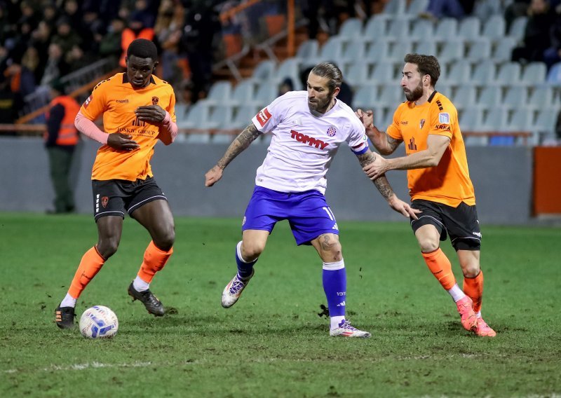 Šok za Hajduk; Ujpest je u deset minuta okrenuo utakmicu i pobijedio 'bile' 2:1