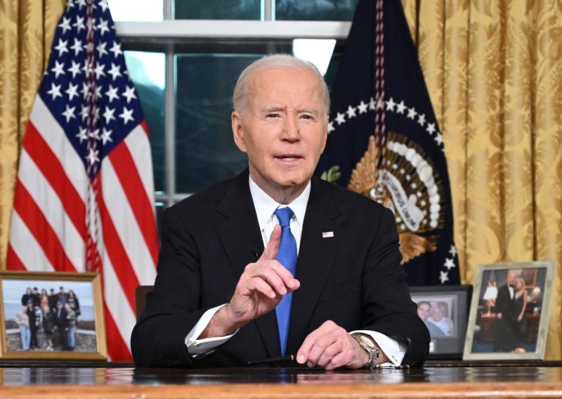 Biden održao oproštajni govor, posebno upozorio na jednog čovjeka