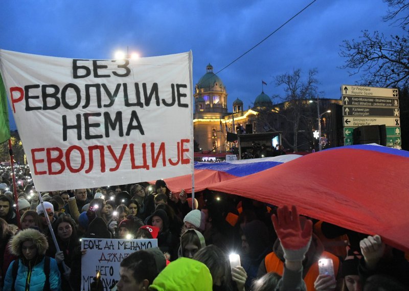 Ne jenjava val prosvjeda u Srbiji, studentima sve veća potpora