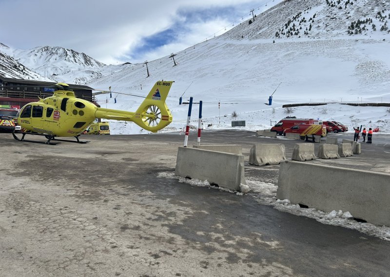 Užas na skijalištu: Otkačio se kabel žičare, više od 30 ozlijeđenih. Oko 80 ljudi ostalo zarobljeno