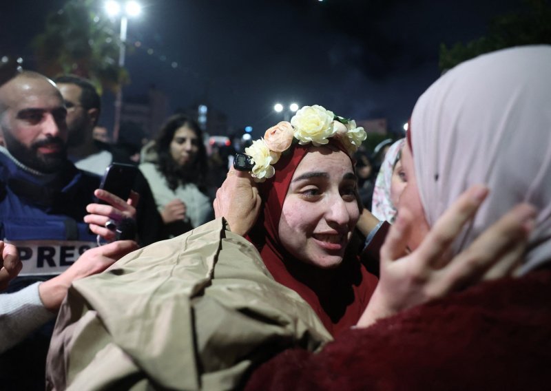 Palestinci dočekali prvih 90 zatvorenika: Svih 90 su žene ili djevojke, najmlađa ima 15 godina