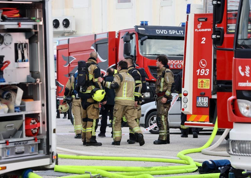 Planuo požar u splitskom TTTS-u: Borba s vatrom još traje