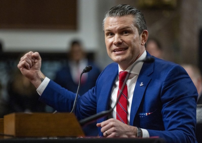 Hegseth: EU i Kanada radili su naivca od ujaka Sama. Trump to neće dopustiti