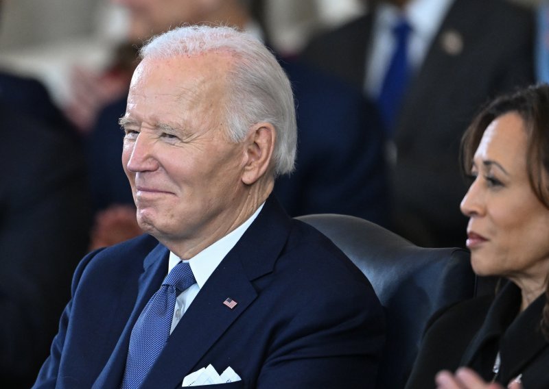 Otkriven Bidenov posljednji potez par minuta prije Trumpove prisege