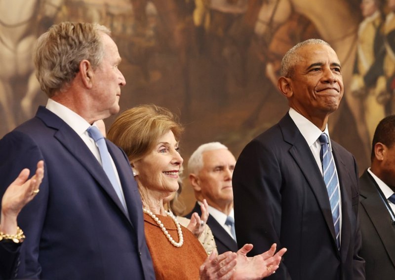 Evo što je Barack Obama dobacio Georgeu W. Bushu na Trumpovoj inauguraciji