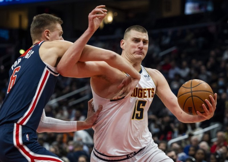 Nikola Jokić razbio Sixerse, Dario Šarić nije ni bio u sastavu Nuggetsa