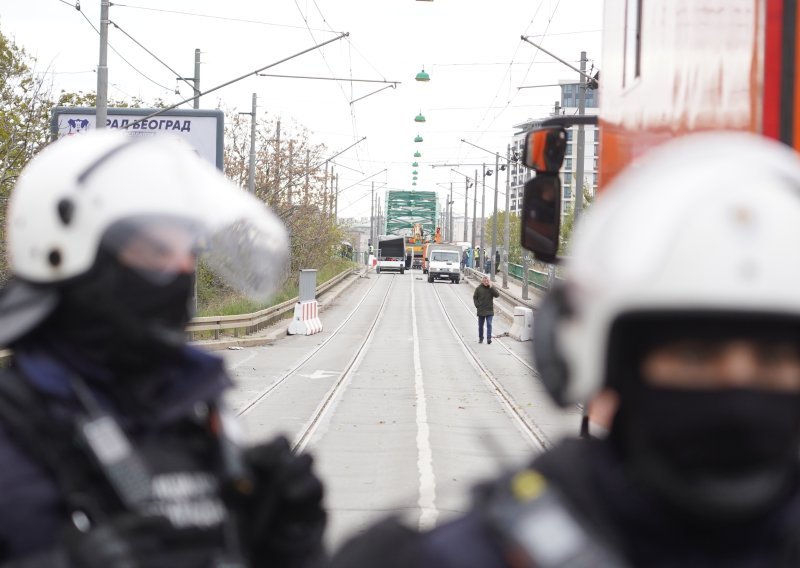 Policajci u civilu upali u hotel u Beogradu, izveli pet Hrvatica, cijelu noć ih ispitivali i deportirali