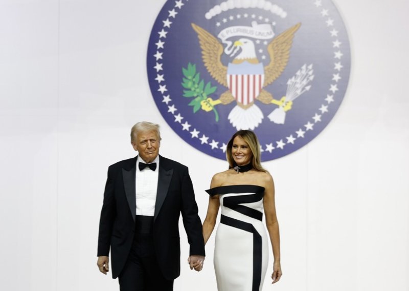 Svi još uvijek komentiraju ples Melanije Trump s mladim vojnikom na svečanom balu