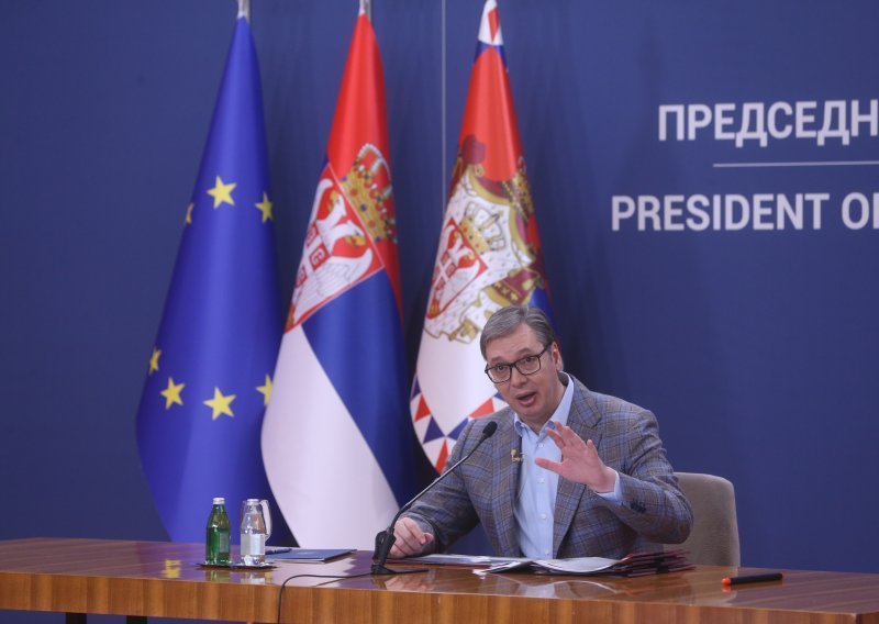 Vučić pozvao na razgovor, ali i poručio: Srbija je napadnuta!