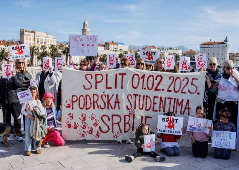 Policija privela osobe koje su vrijeđale studente koji su u Splitu pružali potporu Srbima