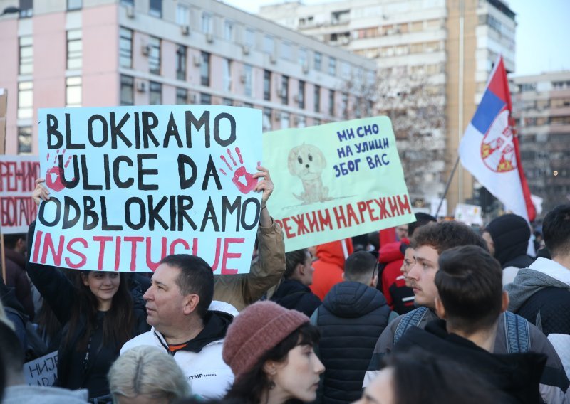 Nastavlja se blokada Mosta slobode u Novom Sadu