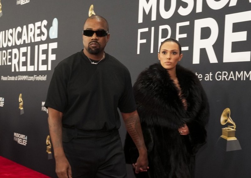 Kanye West i Bianca ipak partijali na Grammyjima: Njezin outfit i dalje jeziv