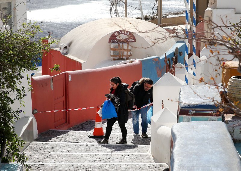 Izvanredno stanje na Santoriniju; evakuira se više od 10 tisuća stanovnika i radnika