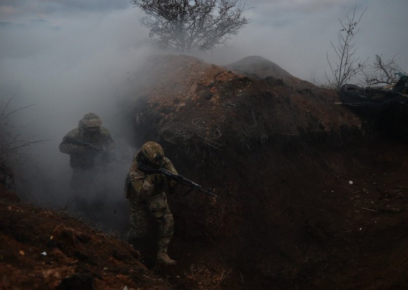 Rusi tvrde da je pao bastion ukrajinske vojske na istoku zemlje, Ukrajinci negiraju